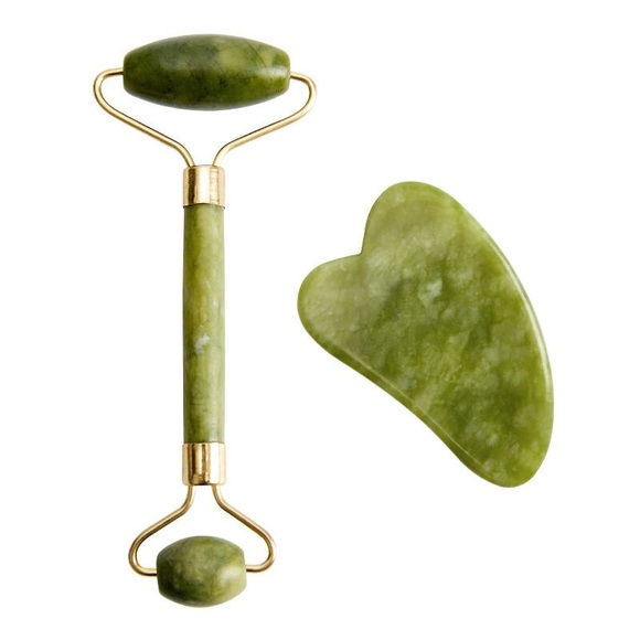 New Jade Roller & Gua Sha Heart Stone Massager Set - Picture 1 of 11